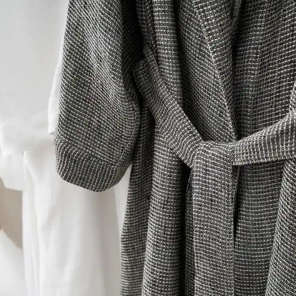 Pottery Barn Woven Linen Robe - Picture 5 of 6